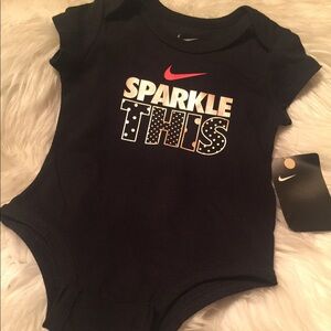 Nike Bodysuit Girl’s 6-9 MOS Black